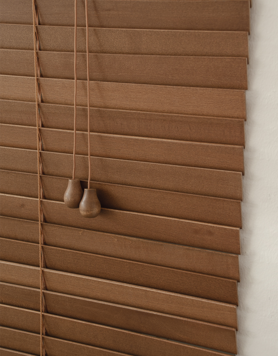STOCK CLEARANCE ON NEW SOLID WOODEN CHERRY VENETIAN BLINDS 